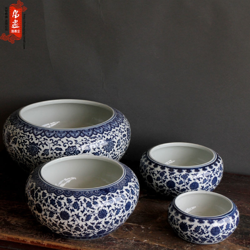 Blue and white porcelain of jingdezhen ceramics writing brush washer/pen container can make fish ashtray multi - function furnishing articles