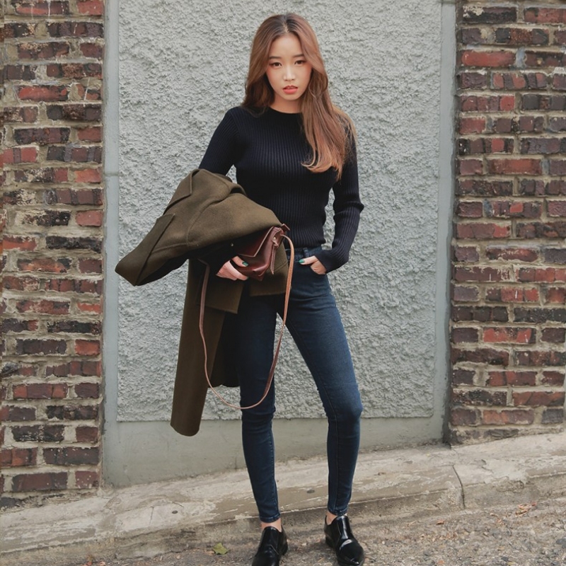 韩国stylenanda官方正品 修身款竖纹圆领针织衫-海军蓝色