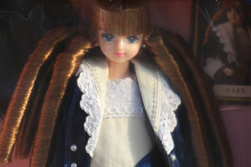 Jenny Jenny Doll (Made in Japan) Victoria Blue Roman Curly Hair Esterlina Jenny Jenny Doll (Made in Japan) Victoria Blue Roman Curly Hair Esterlina