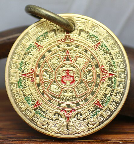 Painted Pyramid Mayan Calendar Aztec Medal Real Coin Pendant Pendant 40mm Cloth Buckle