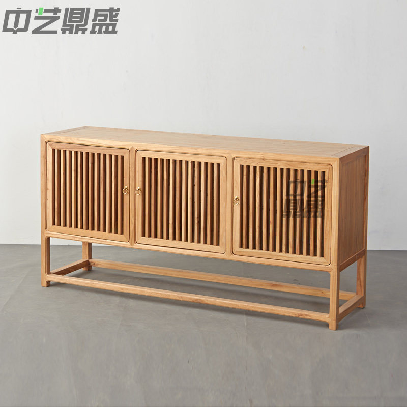 ���ն�ʢ����ľ�ͱ߹�