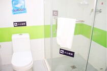 7-day Hotel Chain(Wuhan Optics Valley Avenue Media College)Economy Room