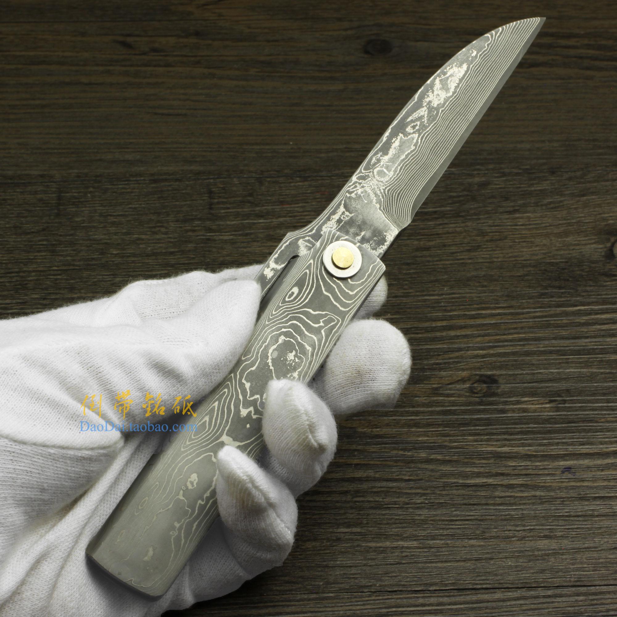 No Japanese Saji made hand-forged leaf-shaped VG10 layered stainless steel before the front guard, fat back guard