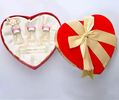 Bai Yixiu Gold Foil Bottle Dingmai Photo Gallery with three essence and one makeup remover