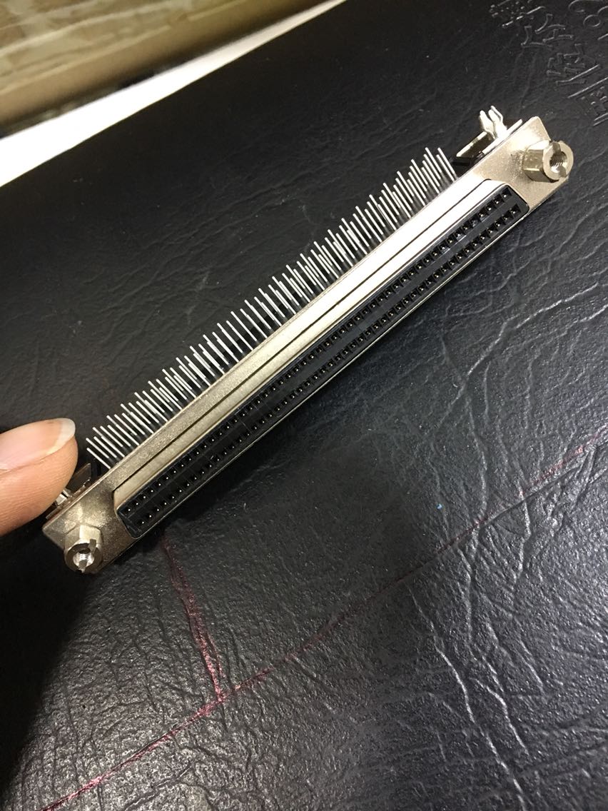 Original installation AMP TYCO SCSI Connector 100p 90-degree bending foot hole style model: 6888135-1-Taobao