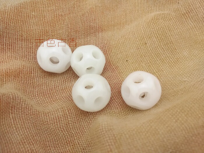 Hollow transfer beads Natural A goods Burmese jadeite hollow ball Passepartout DIY loose beads accessories 1 2-1 4CM