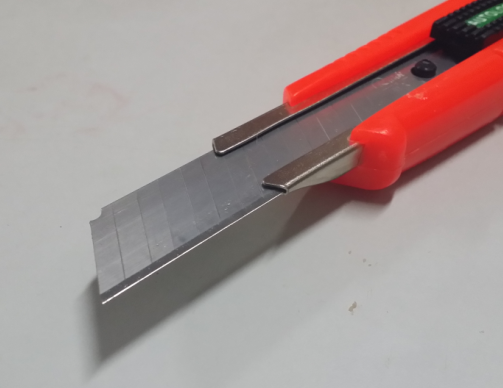 Runji RJ328 Mechanical knife - cutting cardboard - cutting cardboard blade width 18mm