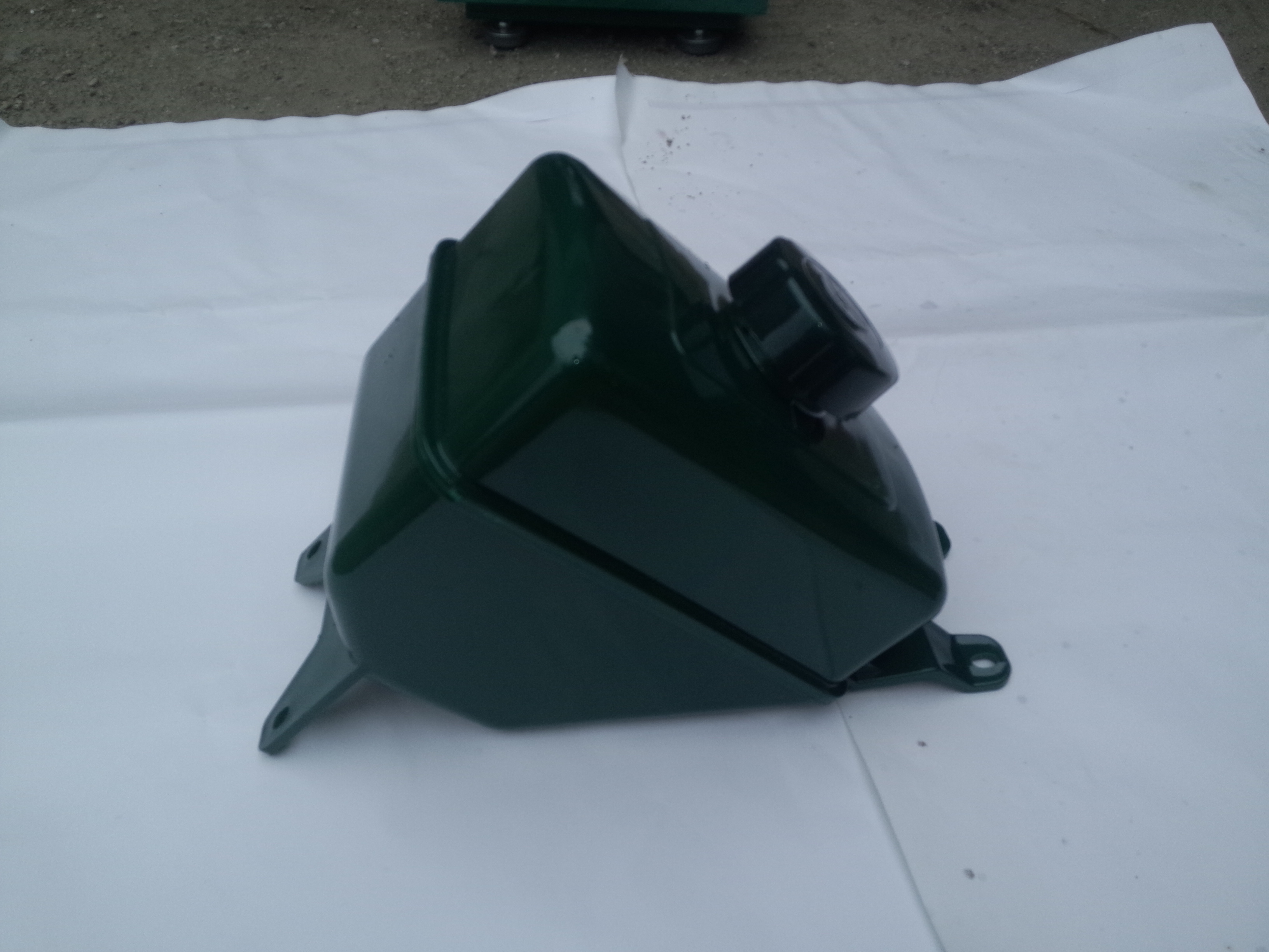 Binhu diesel engine air-cooled 175F1 6 horsepower 180 nylon fuel tank Binhu Dragon Boat Zheng Bin Bin Chai peach blossom