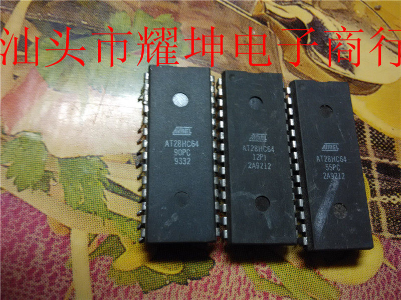 AT28HC64-12PC AT28HC64-12PC AT28HC64-90PC main camp Straight plug in the DIP series