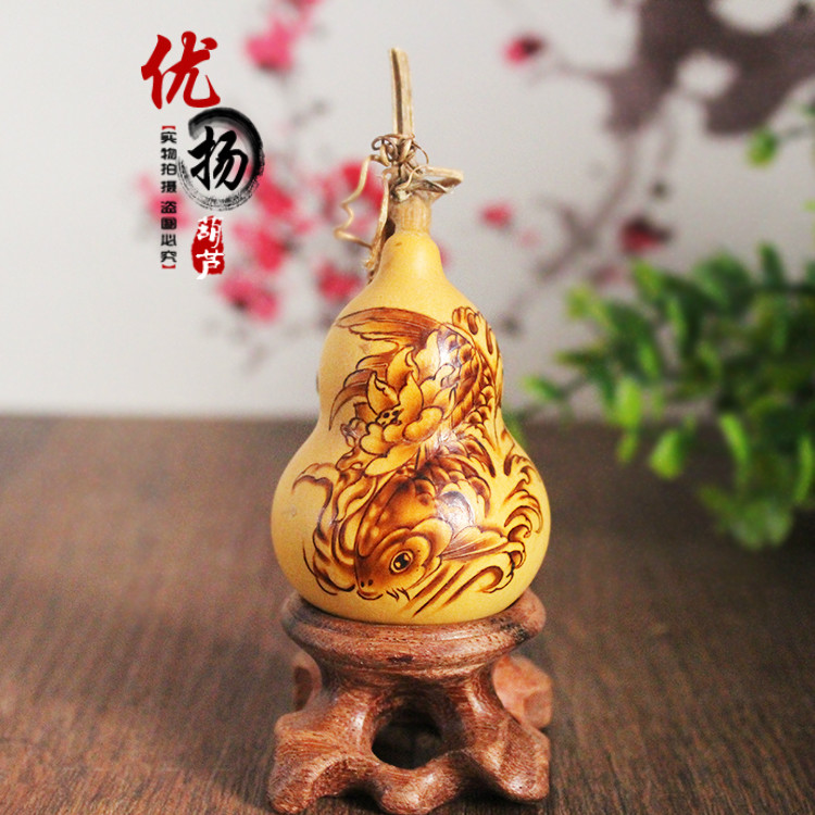 Natural hand twist gourd ornaments handmade hot carp play small gourd handle feng shui gourd hanging ornaments