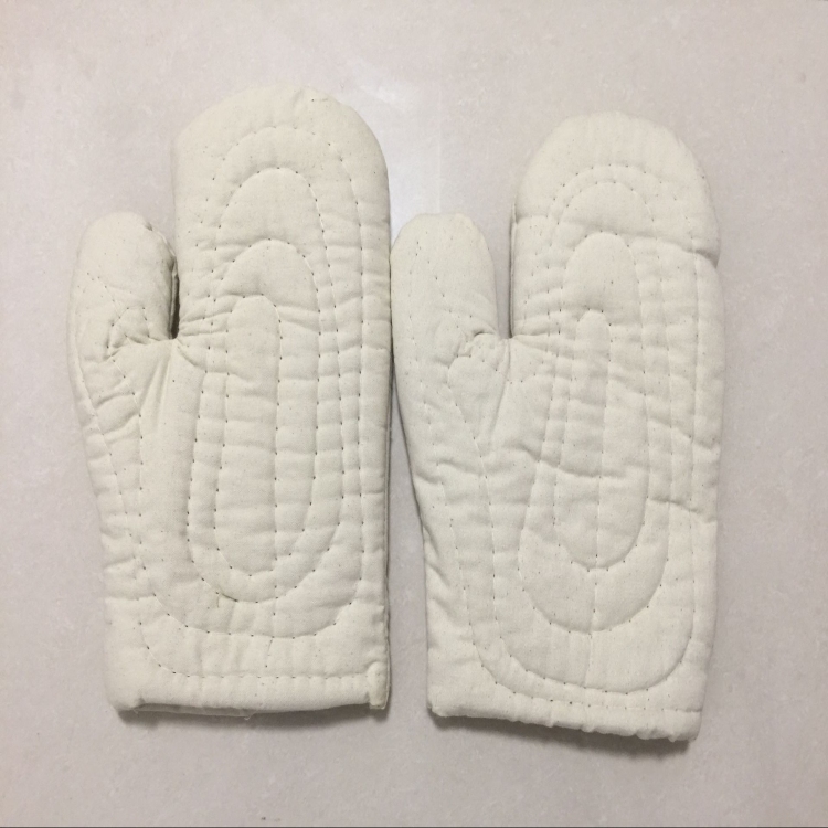 Thickened pure cotton microwave oven gloves High temperature resistant thermal insulation gloves ovens baking and burn-proof gloves 2 only clothes
