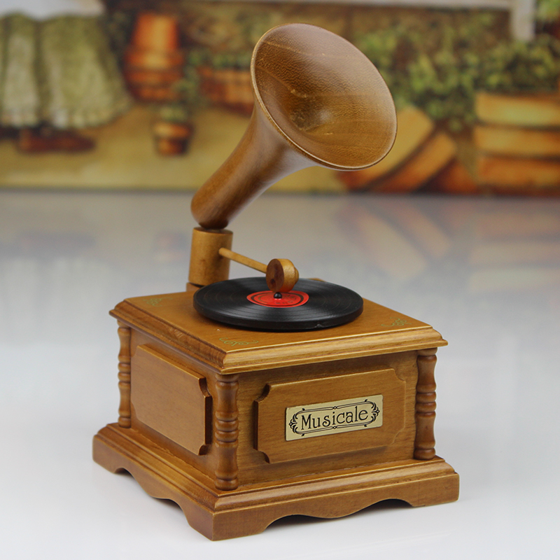 Guo Shijia Wooden Phonograph Music Box Eight Music Box Sky City Creative Valentine's Day Birthday Gift Girls