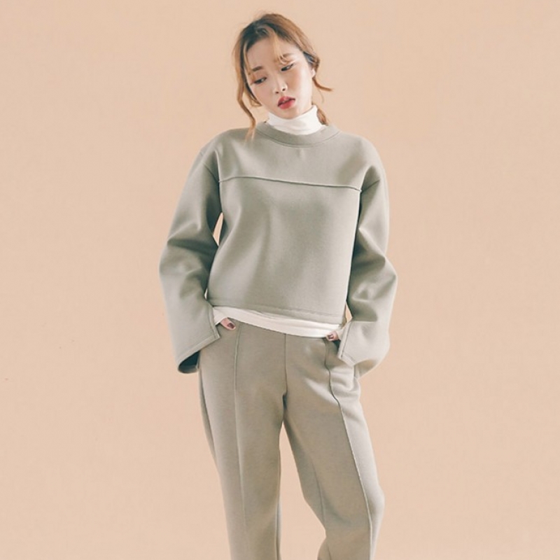 韩国stylenanda官方正品 唯美风开衩袖口拼接式短版卫衣-卡其色