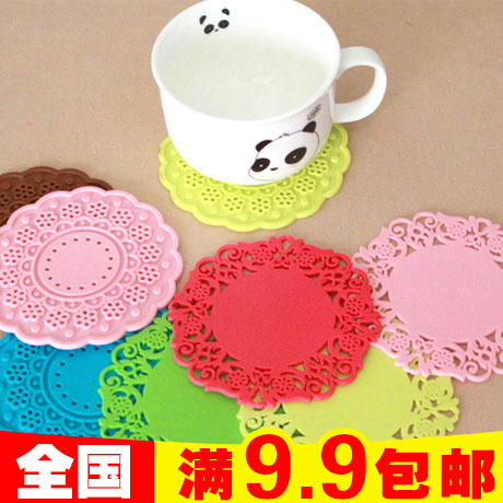 Sweet lace translucent hollow lace coaster silicone coaster heat insulation pad non-slip coaster