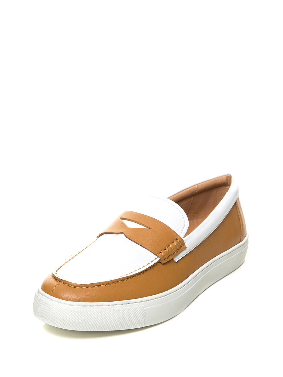 咖色拼白色牛皮襻带乐福鞋