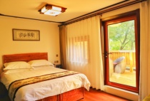 Balcony Landscape Room of Qinfu Hotel (South Gong Alley Rear Sea Shop)