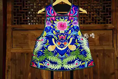 Cloud decoration totem original design women's tops Ethnic silk satin thirteen Taibao horse clip waistcoat women's models