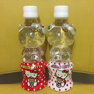 Japan qualified the Hello kitty mineral water bottle 40 Annual collection with a single bottle (right section)