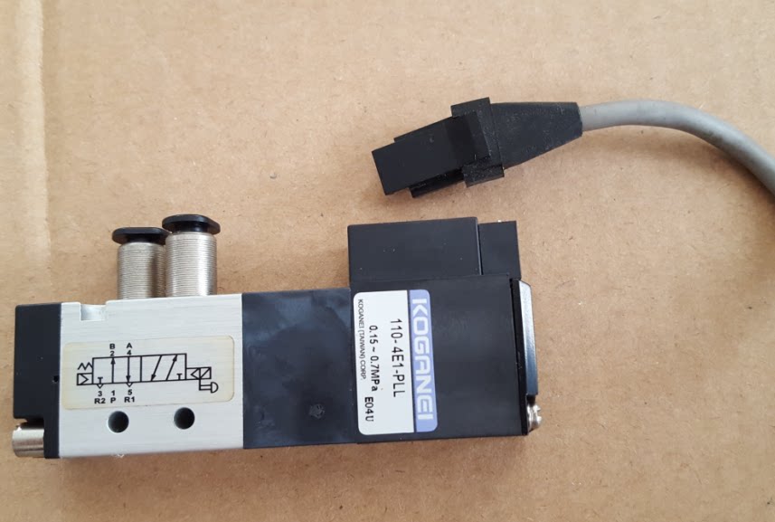 Japan KOGANEI used solenoid valve 110-4E1-PLL (voltage 24V)