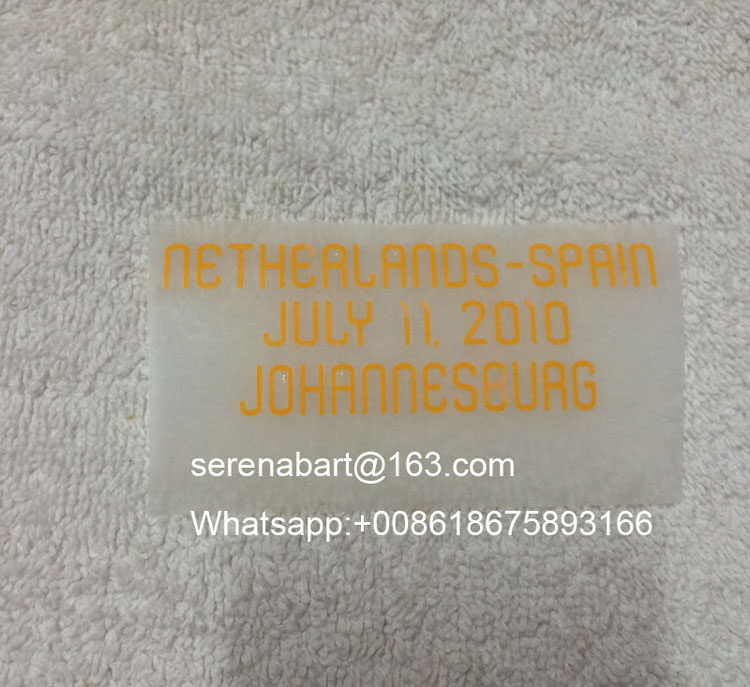 The 2010 World Cup Spain against the Netherlands against the chest printed football match against the other notes