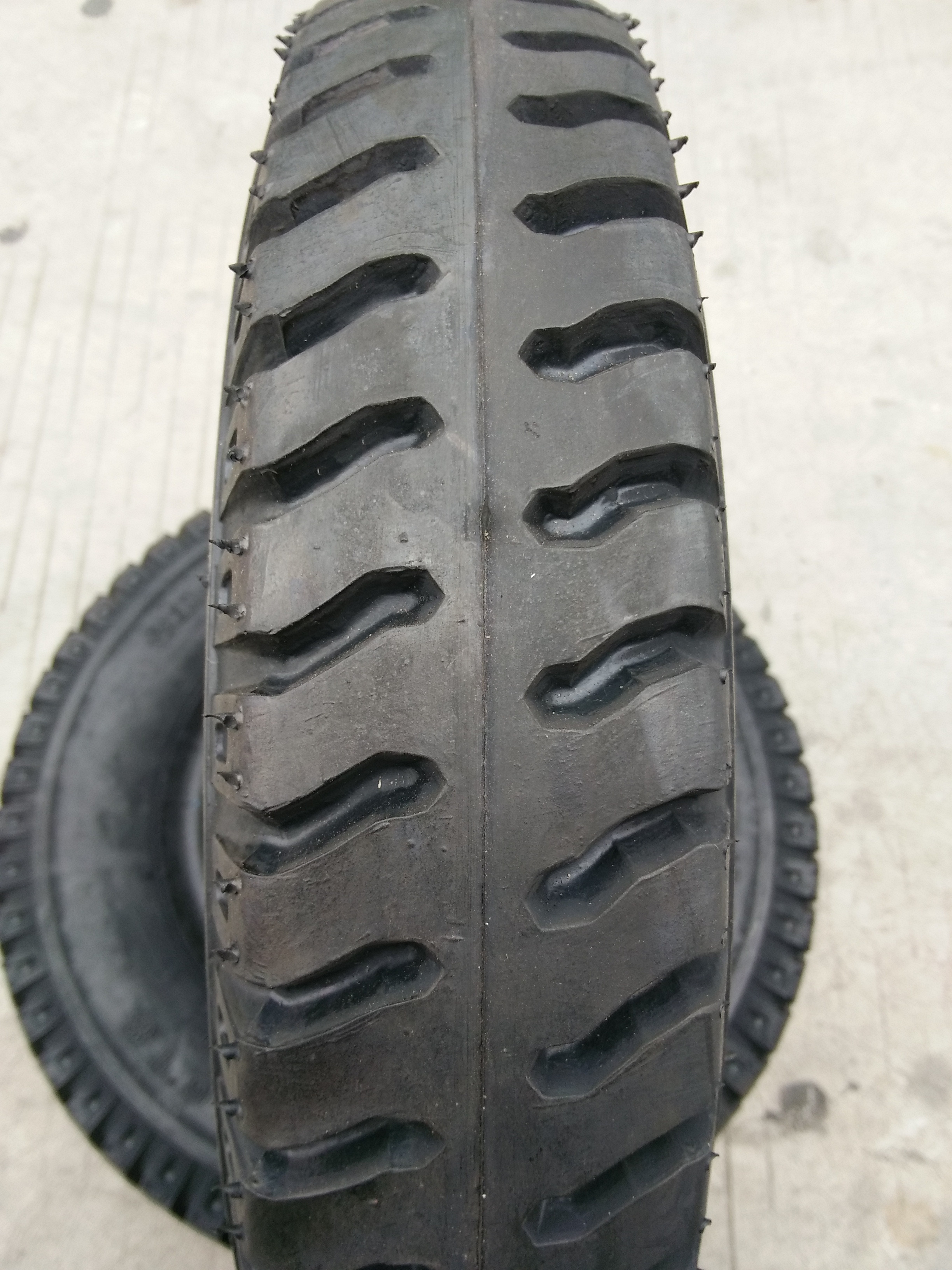 The Chaoyang 500-400-8 inner coat tire set