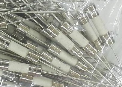 New ceramic insurance tube with pin 250V T8A 5X20MM fuse 8A