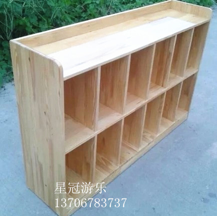 Kindergarten children's original wooden 12 - grid 18 package cabinet can be customized