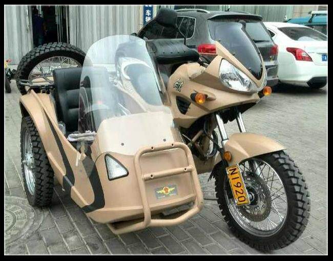 Suitable for Jialing 600 side three-wheeled motorcycle side car modified glass side bucket windshield pc windshield does not break windshield