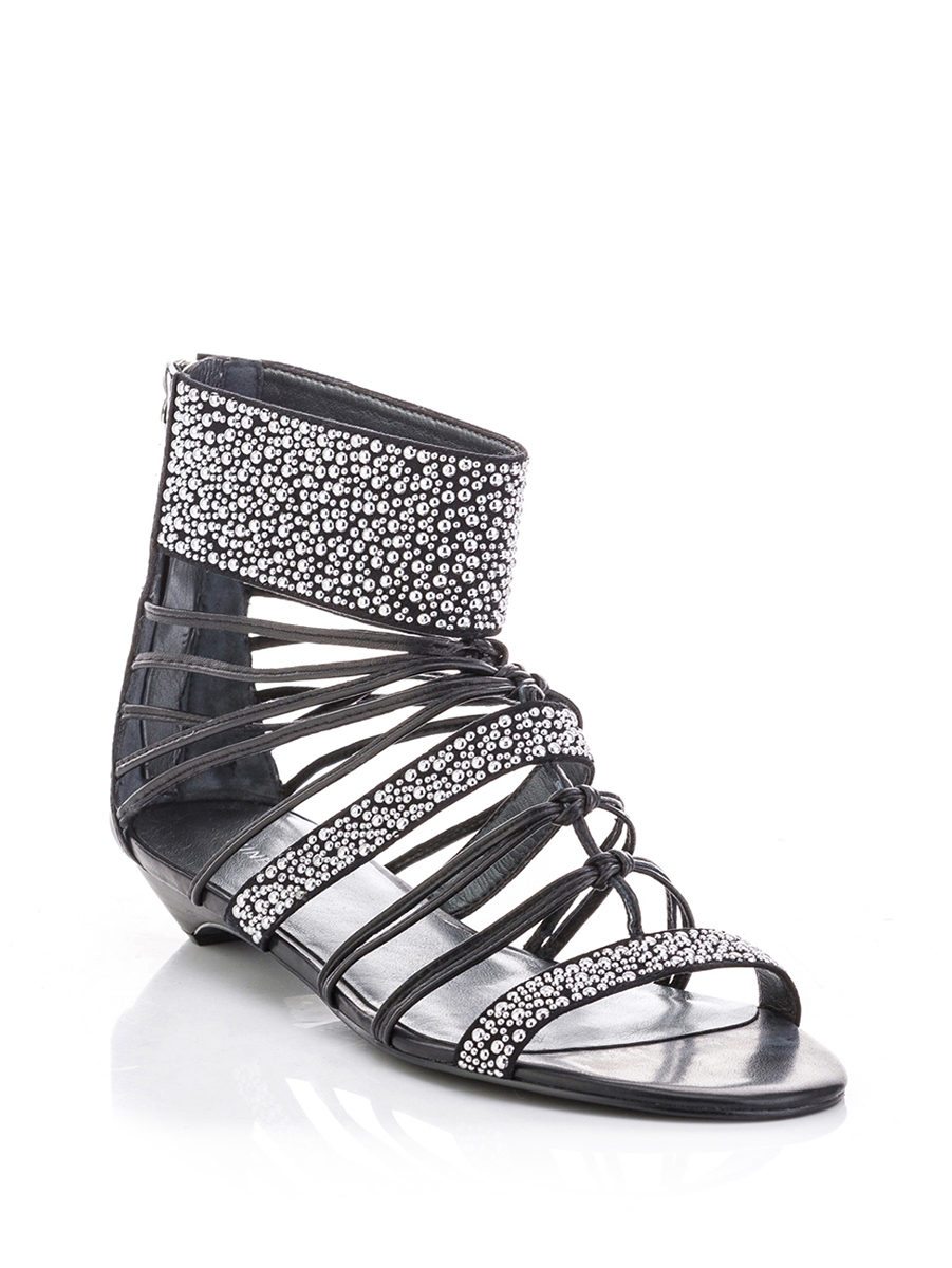 Nine West/玖熙 朋克风铆钉罗马平底凉鞋