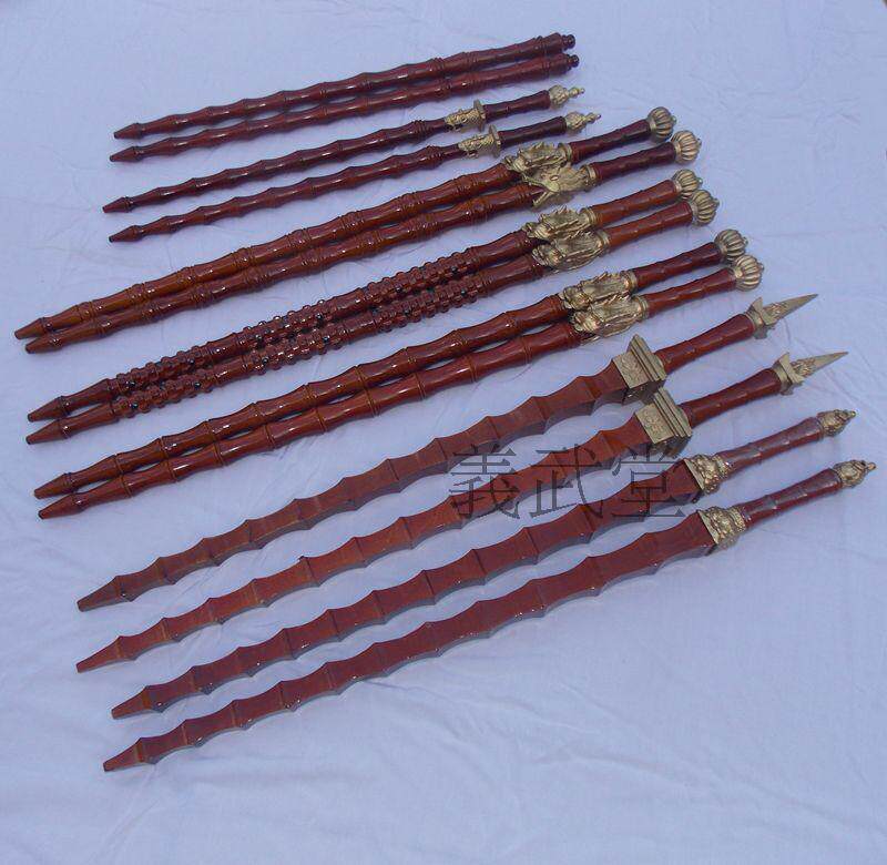 Martial arts Solid dragon wooden whip Double whip Double mace fight god