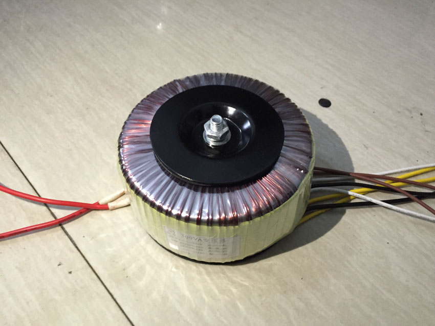 Ring cow 300W toroidal transformer double 32 4 5A Double 15V single 12V 1A