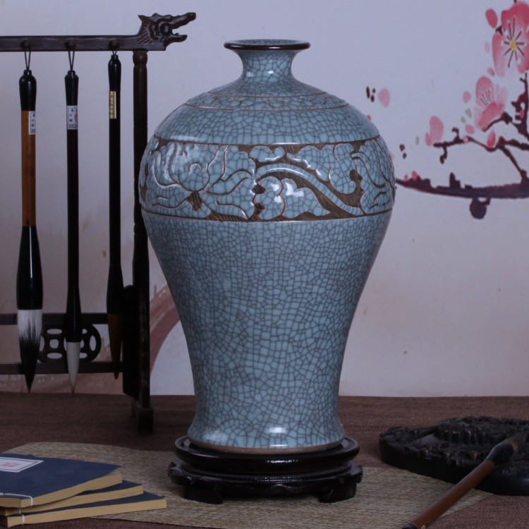 Jingdezhen ceramics hand - carved retro up vases, flower arranging Chinese style porch sitting room adornment is placed