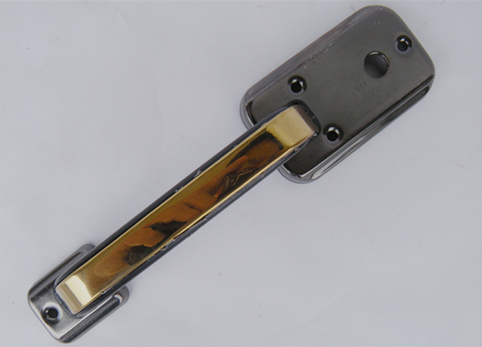 Seven-character buckle handle iron lock handle old-fashioned anti-theft door handle handle automatic lock bumper lock handle