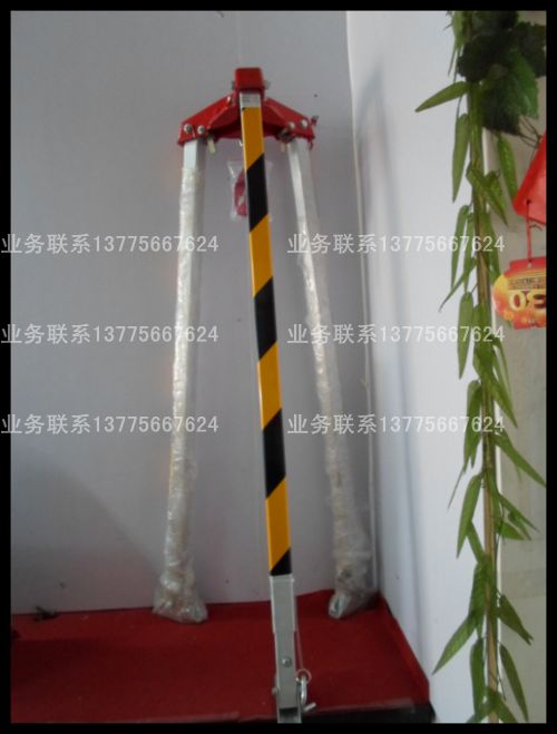 Multifunctional rescue tripod for the fire rescue tripod tripod head bracket