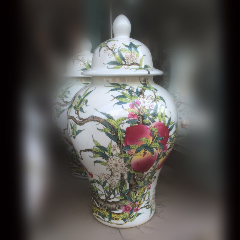 Jingdezhen imitation qianlong xiantao general porcelain pot display live general moral xiantao bat the general tank