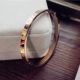 Titan thép thủy triều phụ nữ sản phẩm duy nhất bầu không khí thời trang Châu Âu và Mỹ phóng đại vòng đeo tay nữ hoang dã Hàn Quốc vòng đeo tay trang sức phổ biến