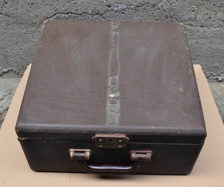 The American Remington Remington Old English mechanical typewriter