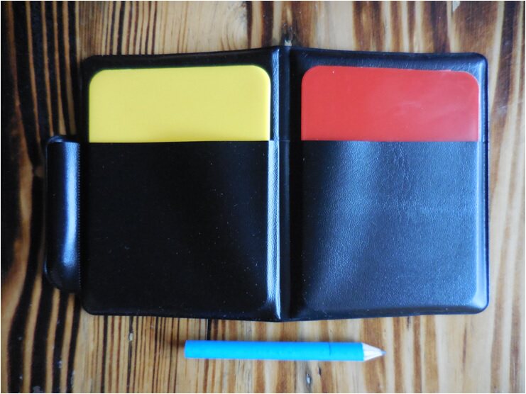 High referee red and yellow card set for music card magnetron desktop football match red and yellow card set + record book + pen + set