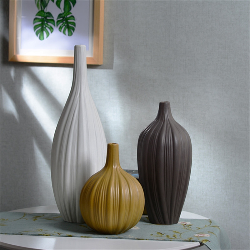 Living Room Home Decorations Modern Minimalist Nordic Style Three-Piece Set of Ornaments Jingdezhen Ceramic Vase Flower Arrangement Vessel
