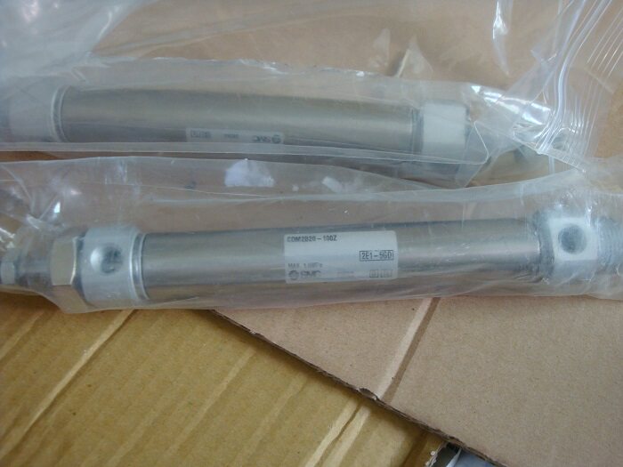 New original SMC CDM2B20-100Z CDM2B20-100 Mini Cylinder Physical Images