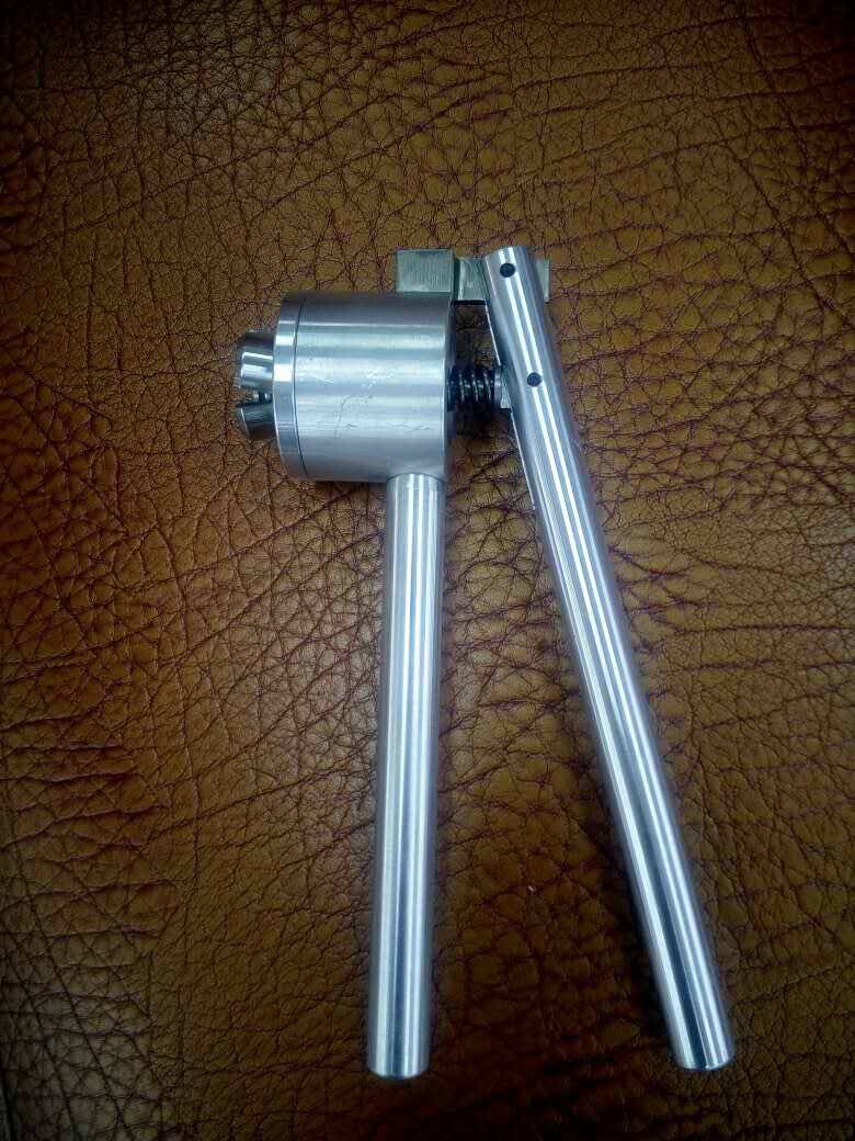 Penicillin bottle stainless steel Manual capping machine capping machine bayonet bottle gland pliers closure roll lid