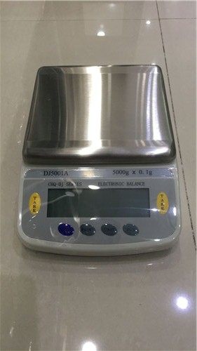 DJ5001A electronic scale says electronic balance gold and silver jewelry says precision DJ electronic scale series precision 0 1