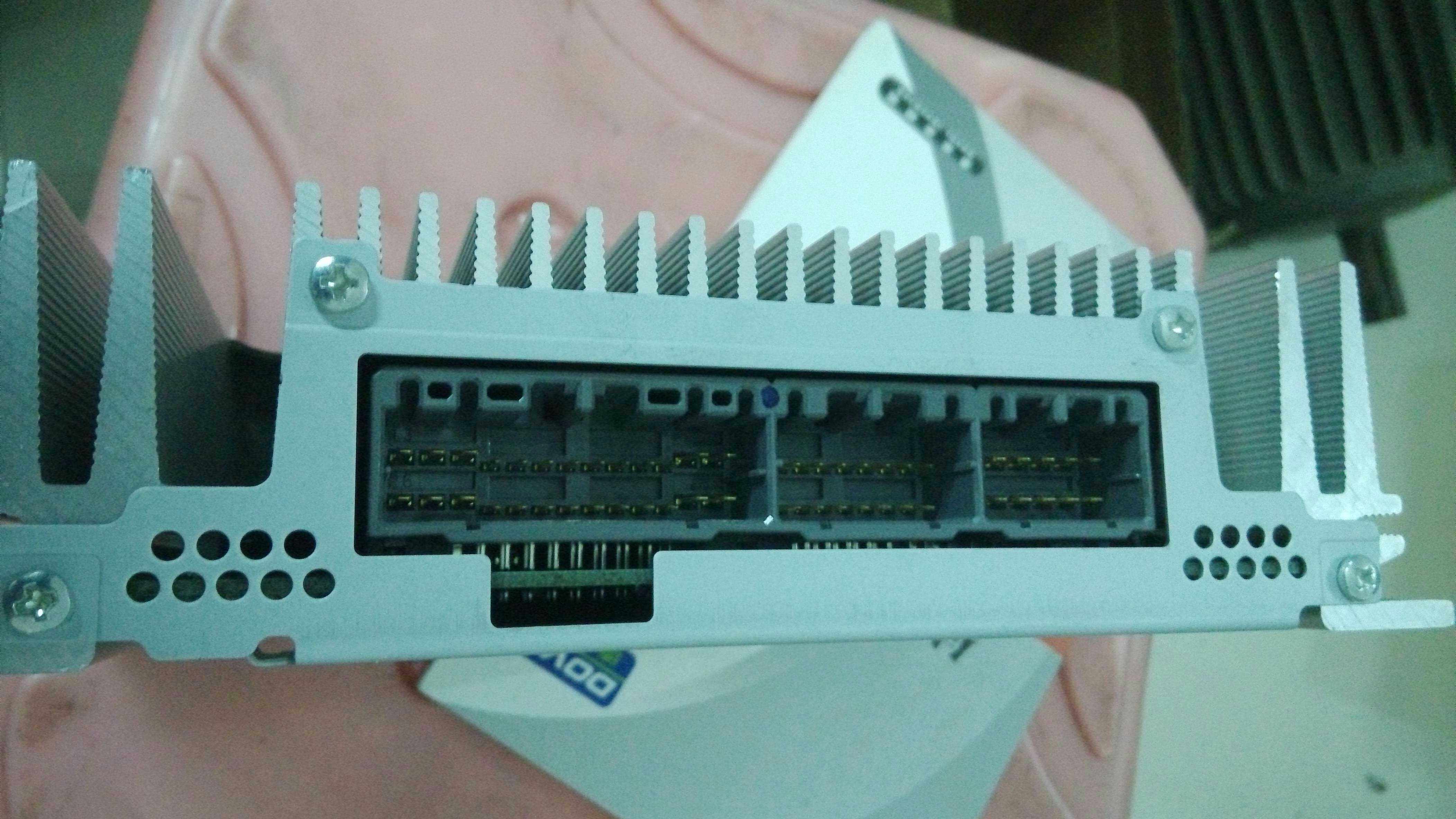 Professional Maintenance KIA Hyundai Soeight Sonata8 Longwork Launs Cool Pie Power Amplifier Repair