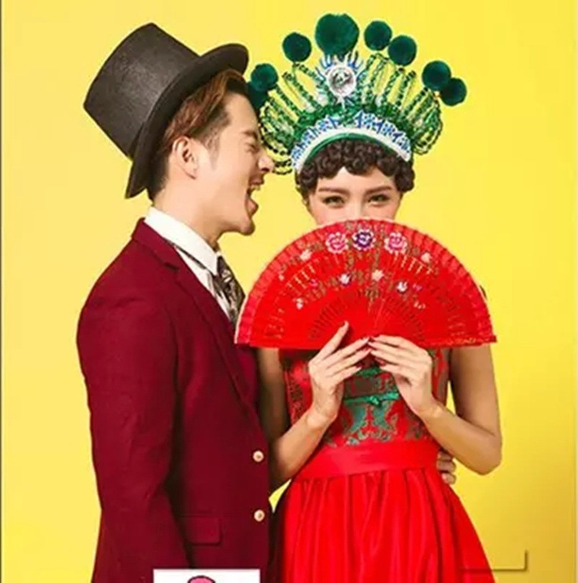 Photo studio photography props ancient fan hand-painted fan cheongsam fan red costume fan stage performance hollow fan