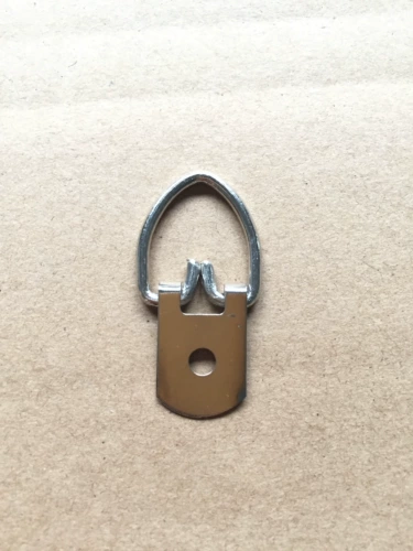 Включите D -обработку каркаса для крючка с задним крючком.