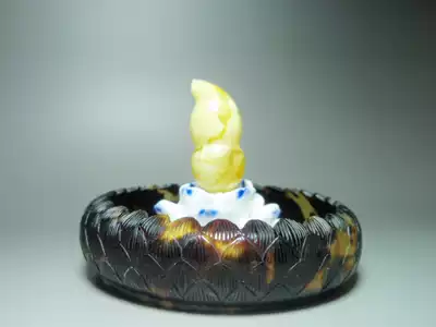 #66 raw ore natural beeswax gourd pendant