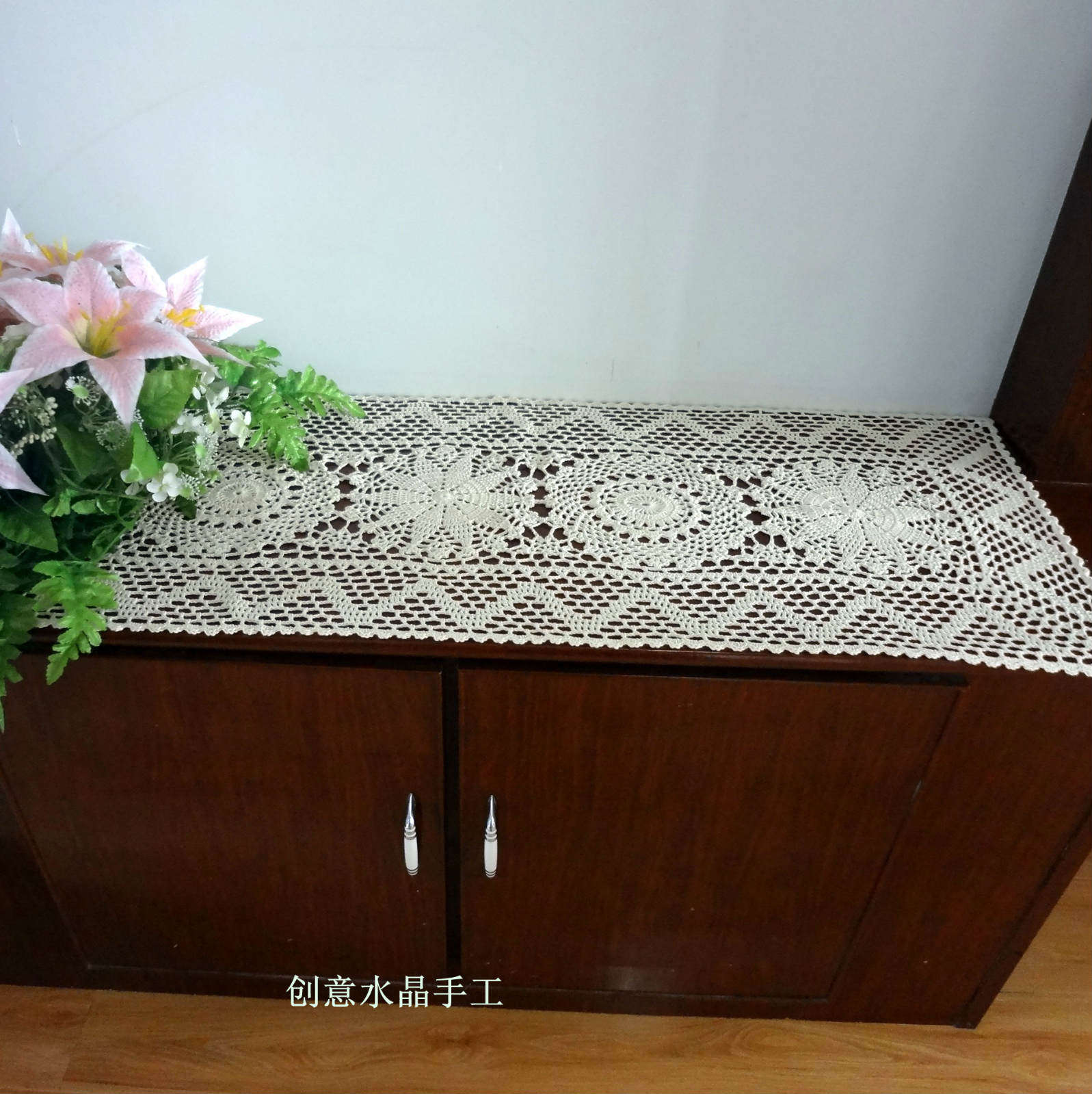 Chinese traditional hand crochet crochet foreign trade cotton thread lace hollow table flag shoes cabinet tablecloth table mat sofa armrest cloth