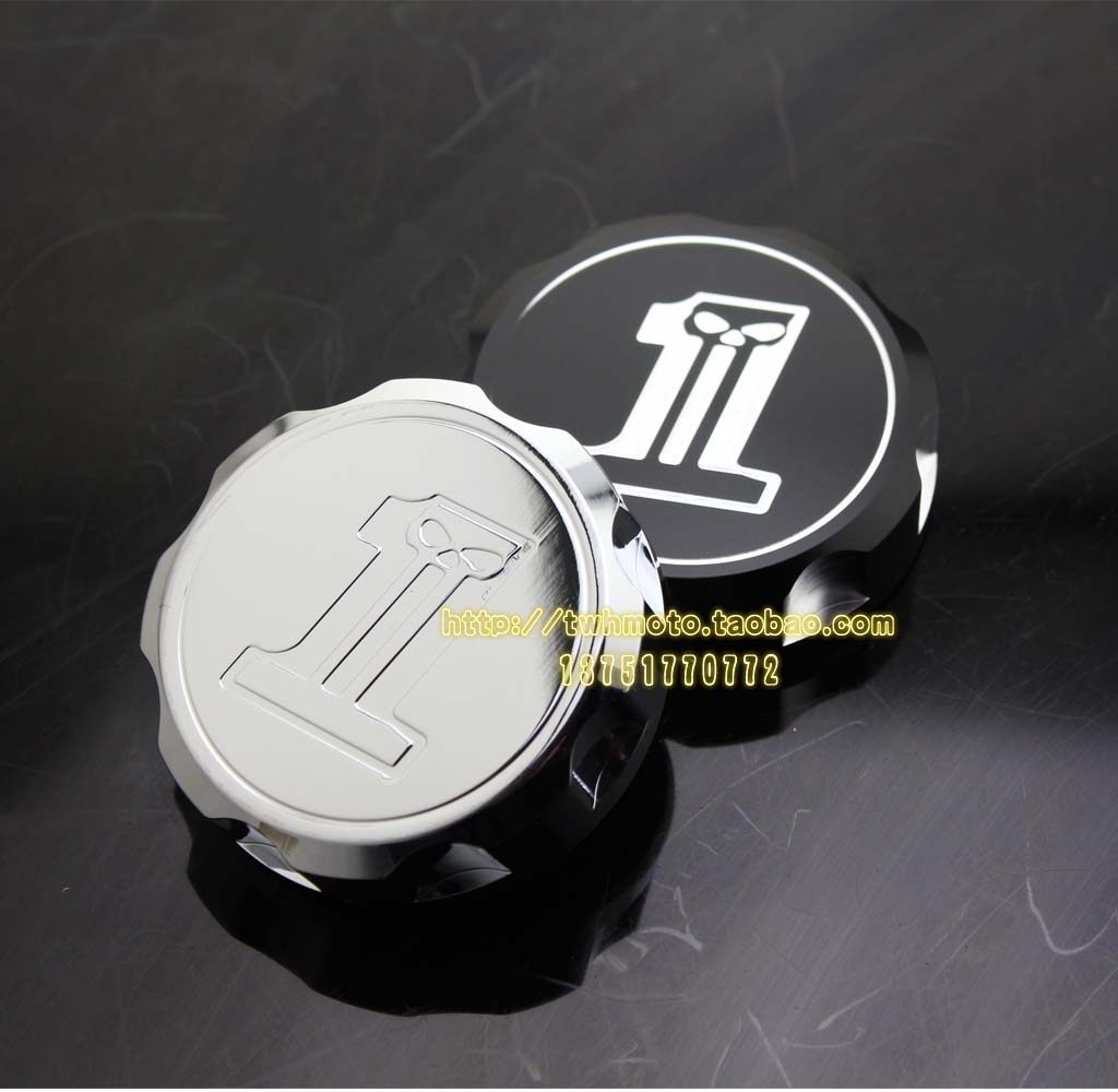 1-character skeleton is suitable for Harley XL883 1200 48 2004-13 years after the brake on the pump cover and the rear oil cup cover