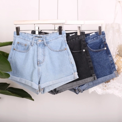High-Waisted Denim Shorts for Women 2025 Summer Ripped Loose Korean Style Slimming Student Rolled Hem Wide-Leg Jeans Hot Pants for Women