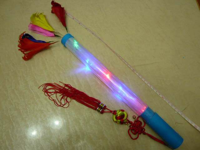 Electronic fluorescent bar 3 kinds of color top magic blossom send 3 AG 13 batteries to China knot